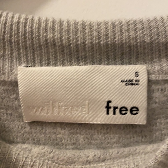 Aritzia Wilfred Free Size Small Cropped Sweater - Picture 3 of 4